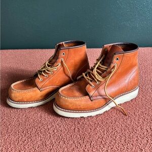 Women’s Redwing Heritage Boots